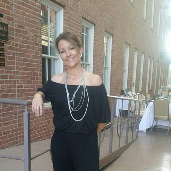 Meet your Posher, Mindy - Picture 1 of 1